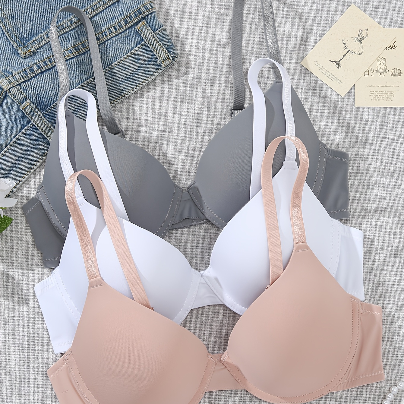 Three-piece lingerie set with underwired bra