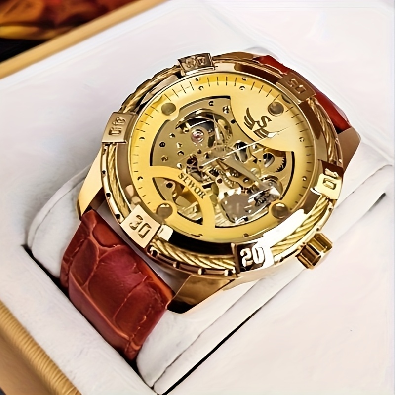 Large-dial automatic watch with an open-work design