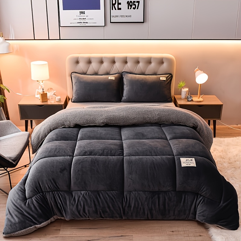 Couette matelassée à trois couches annoncées
