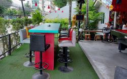 Toy's Music Bar Jomtien nice sits